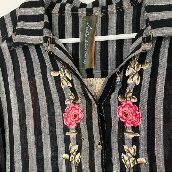 Aratta Silent Journey Floral Embroidered Top Mixed Media Button Down Sz S, M - Picture 8 of 14
